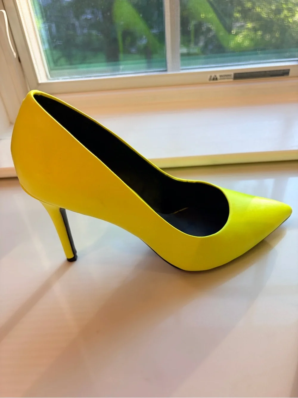 MICHAEL Michael Kors sleek pointed